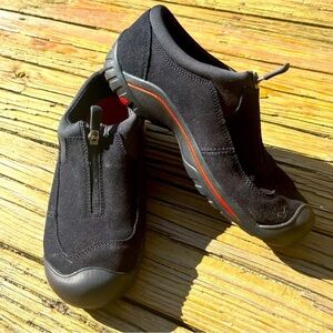 Lands’ End Suede Shoes Size 8 1/2 B